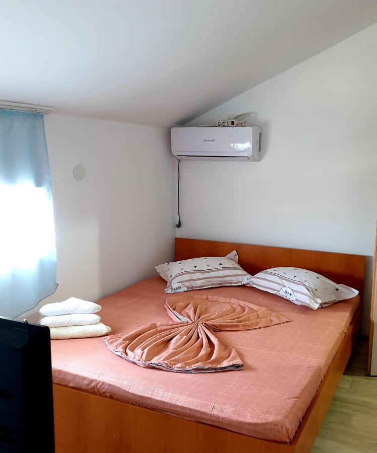 Vila Restaurant Angellys Tuzla Kültér fotó